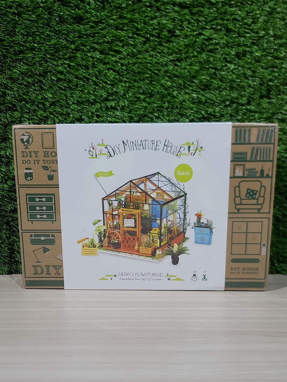 Rolife Cathy's Flower House (DG104) / DIY miniature dollhouse kit